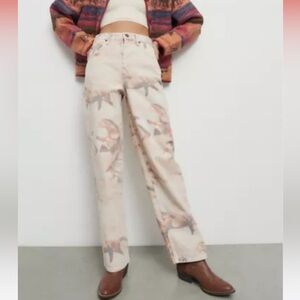 URBAN OUTFITTERS High-Waisted Baggy horse-patterned jeans